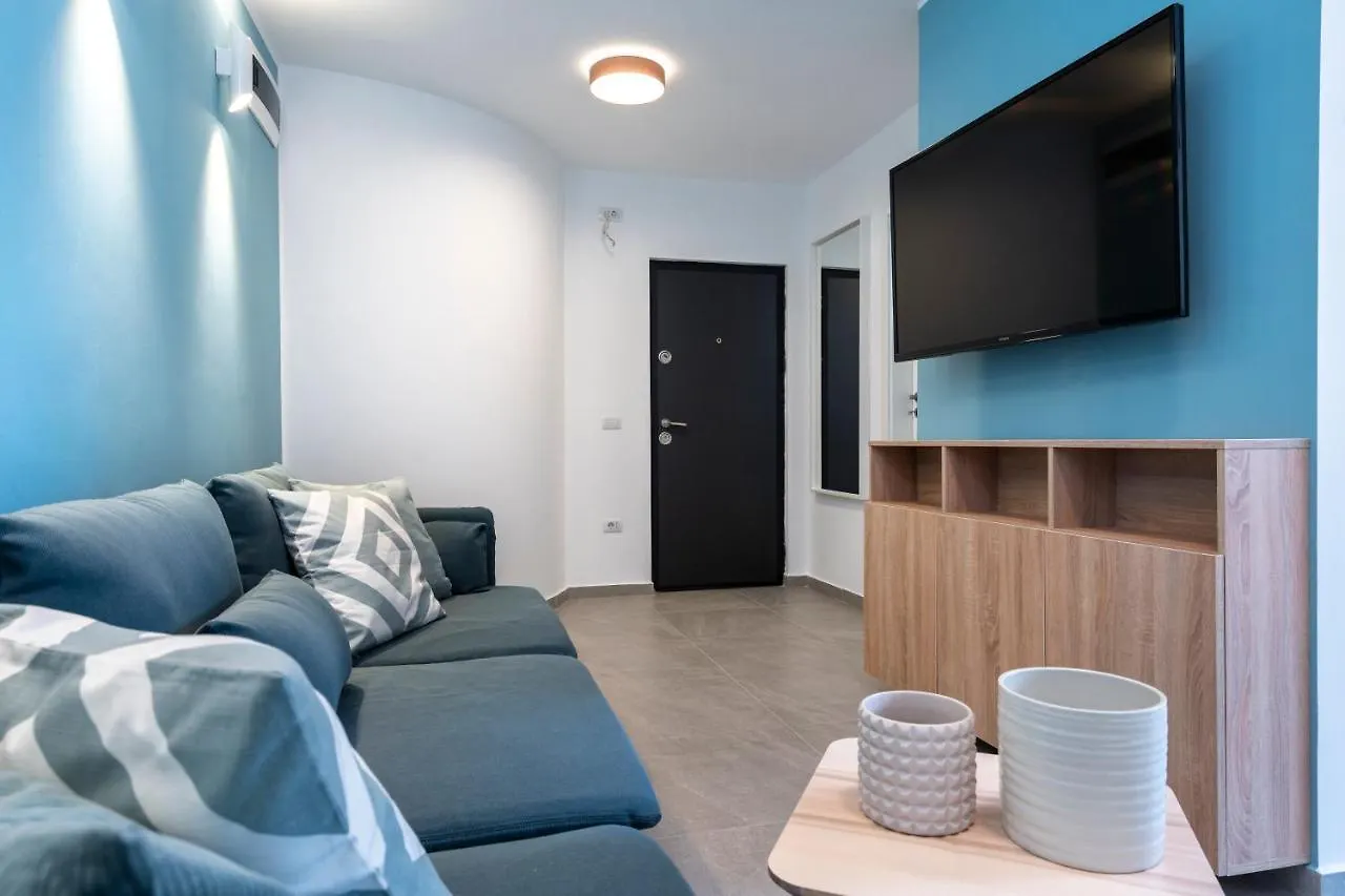 Sapphire Apartment In The Center Of Bucharest