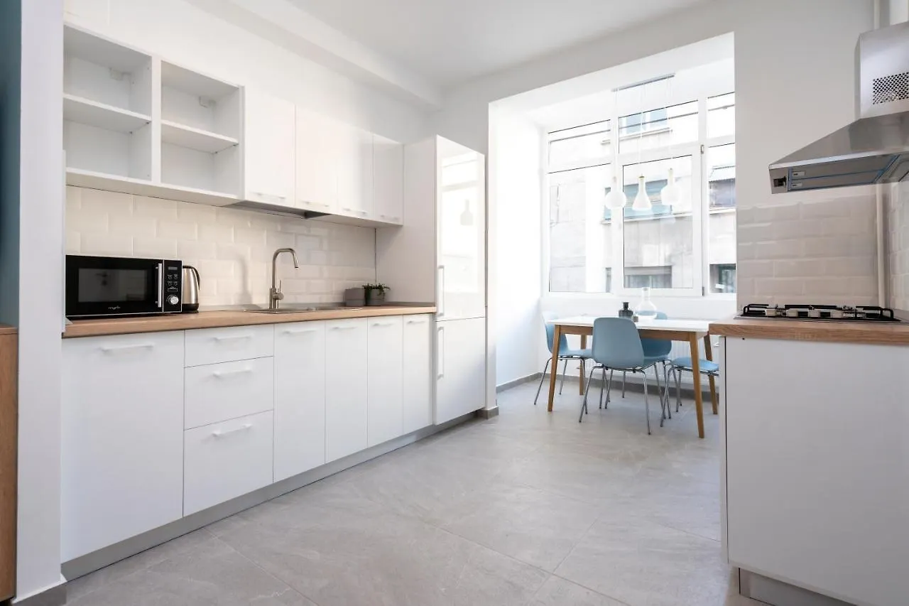 Sapphire Apartment In The Center Of Bucharest