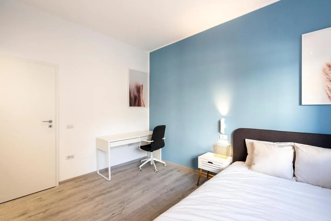 Sapphire Apartment In The Center Of Bucharest Romania