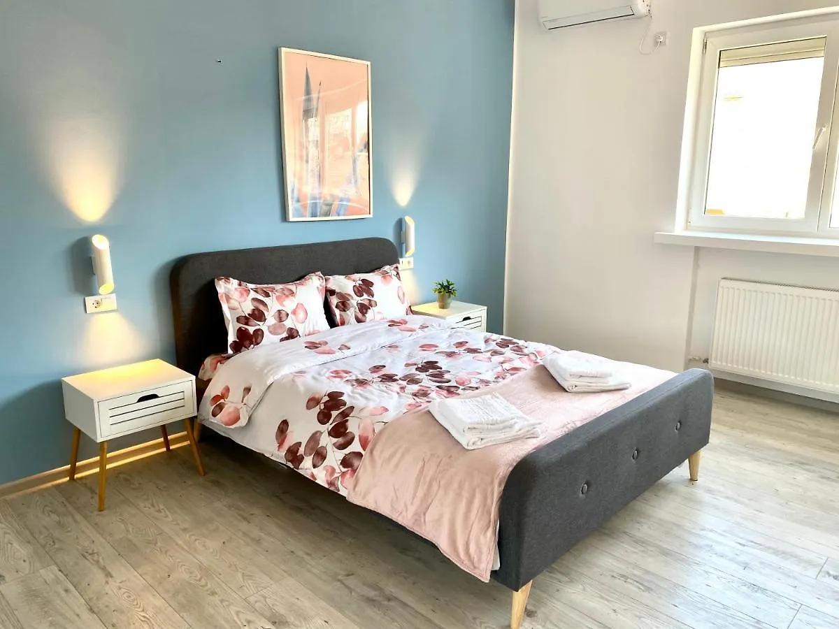 Sapphire Apartment In The Center Of Bucharest Romania
