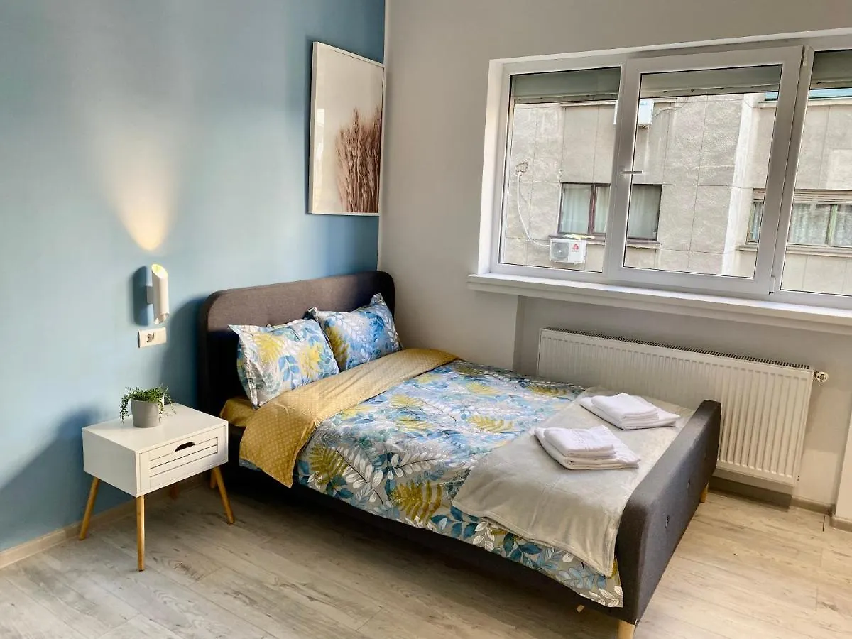 Sapphire Apartment In The Center Of Bucharest
